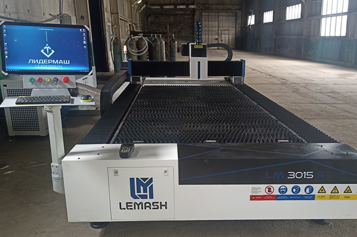 Волоконный лазерный станок LEMASH LM 3015A 3000W