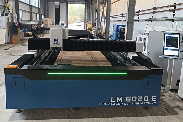 Волоконный лазерный станок LEMASH LM6020E 12000W