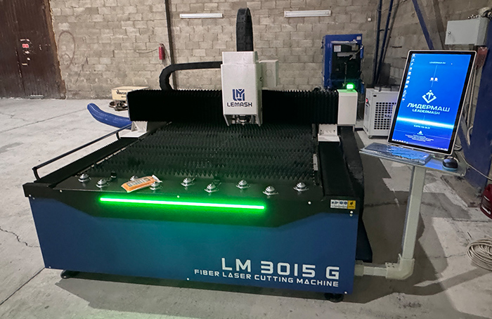 Волоконный лазерный станок LEMASH LM3015G 3000W