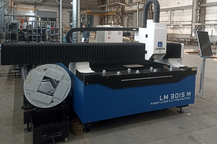 Комбинированный лазерный станок LEMASH LM3015M 3000W