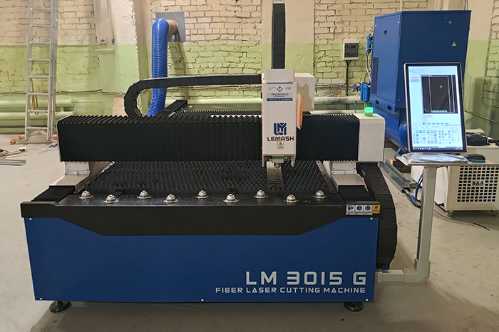 Волоконный лазерный станок LEMASH LM3015G 1500W