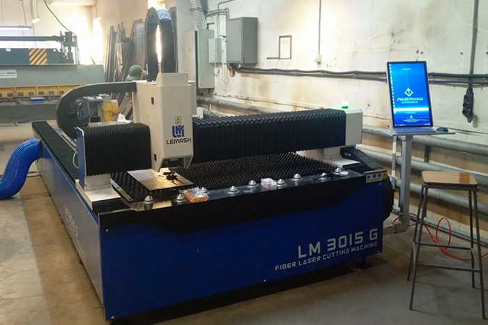 Волоконный лазерный станок LEMASH LM3015G 3000W