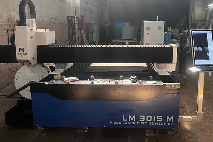Комбинированный лазерный станок LEMASH LM3015M 3000W