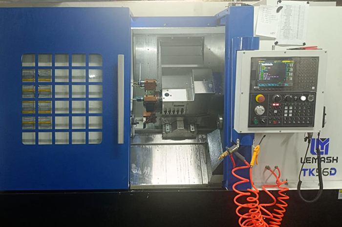 Токарный станок с ЧПУ LEMASH TK56D-500