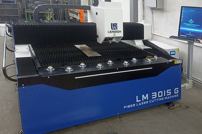 Волоконный лазерный станок LEMASH LM3015G 3000W
