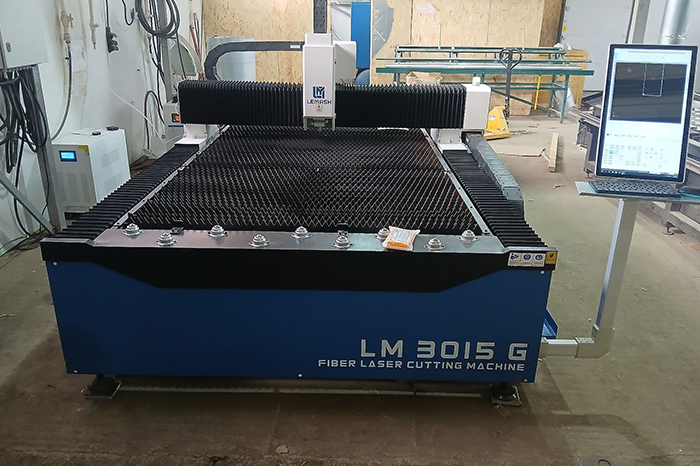 Волоконный лазерный станок LEMASH LM3015G 3000W