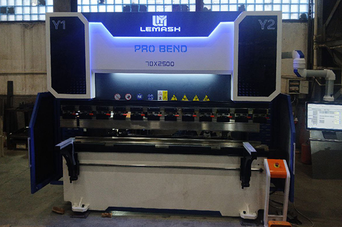 Гидравлический листогибочный пресс с ЧПУ LEMASH PROBEND 2500×70