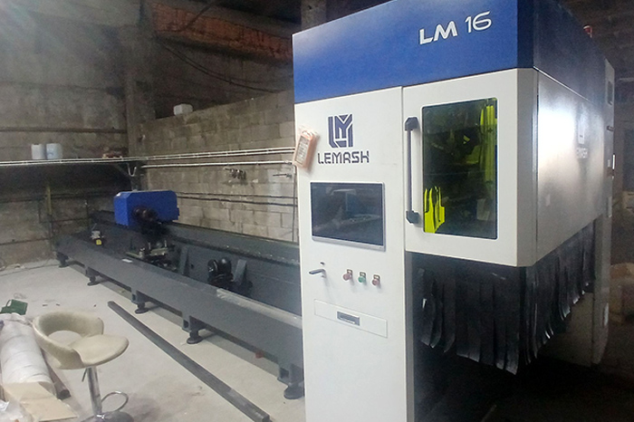 Cтанок для раскроя труб и профиля LEMASH LM16L 3000W