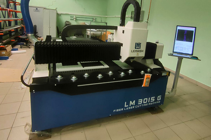 Волоконный лазерный станок LEMASH LM3015G 3000W