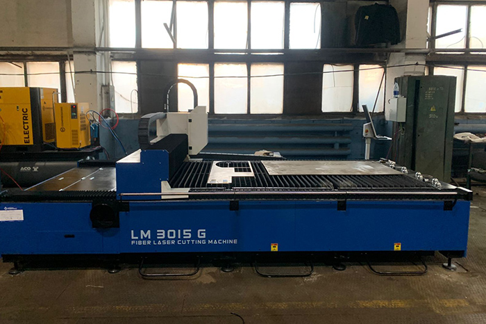 Волоконный лазерный станок LEMASH LM3015G 3000W