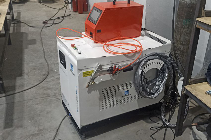 Аппарат лазерной сварки и чистки металла LEMASH ULTRA-S 3000W