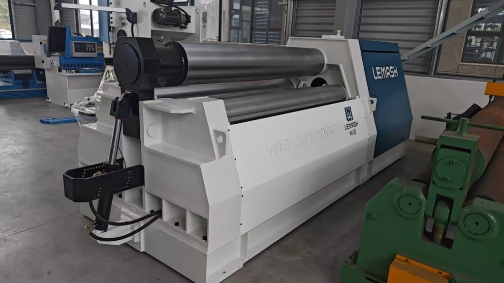 LEMASH W12: 4-х валковые гидравлические вальцы phoLEMASH W12: 4-х валковые гидравлические вальцы