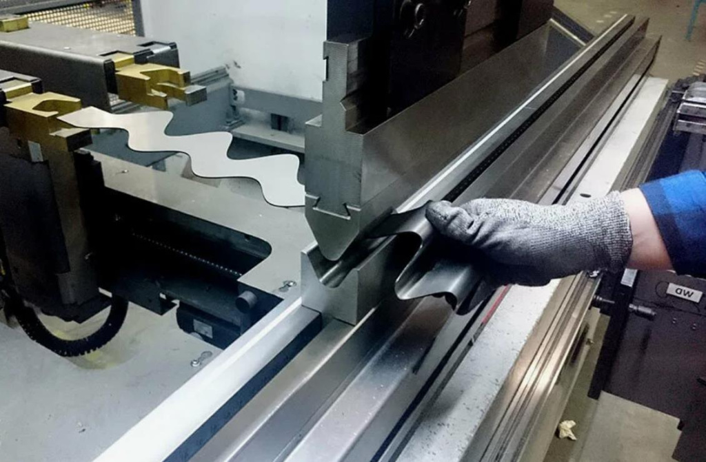 Листогибочный пресс с ЧПУ LEMASH PROBEND 3200×135