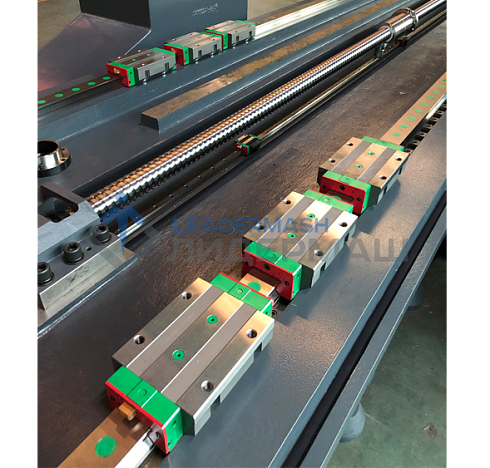 Портальный обрабатывающий центр с ЧПУ ECOM DMC-1316