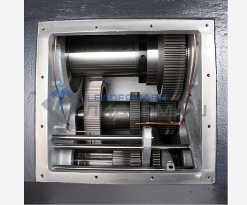 Токарный обрабатывающий центр с ЧПУ DN Solutions Puma 4005