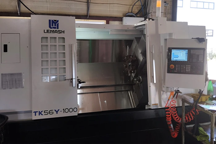 Токарный станок с ЧПУ LEMASH TK56Y-1000