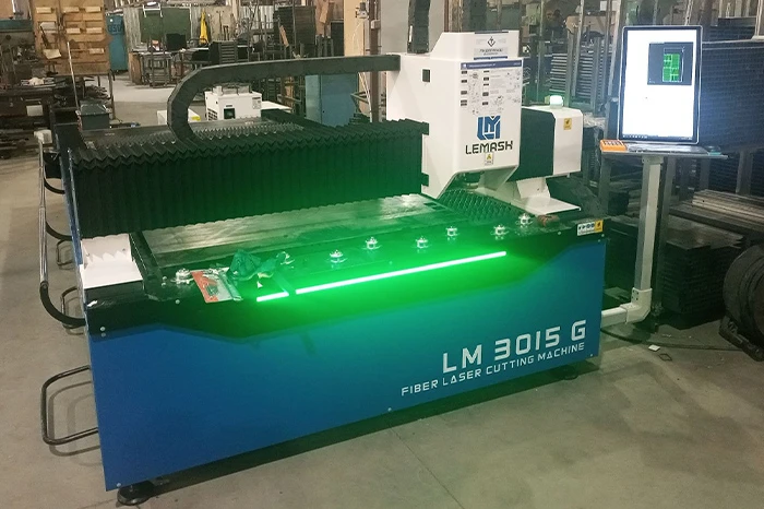 Волоконный лазерный станок LEMASH LM3015G 3000W