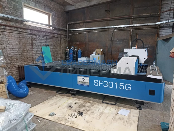 Волоконный лазерный станок SENFENG SF3015G3000W
