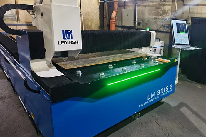 Волоконный лазерный станок LEMASH LM3015G 6000W