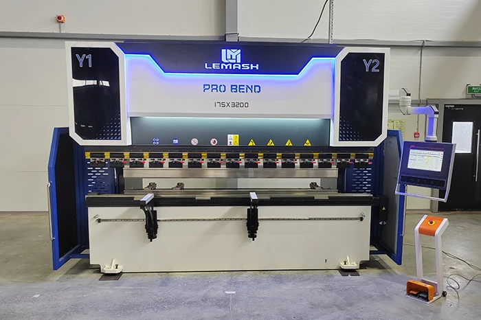 Гидравлический листогибочный пресс с ЧПУ LEMASH PROBEND 3200×175