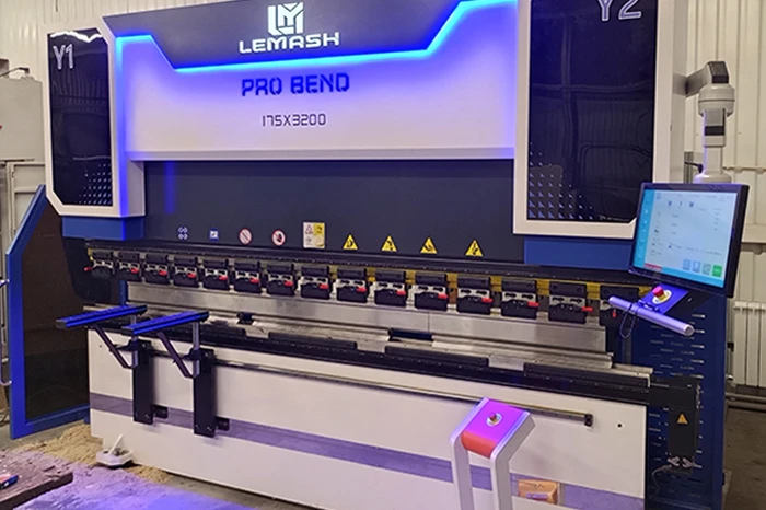 Гидравлический листогибочный пресс с ЧПУ LEMASH PROBEND 3200×175