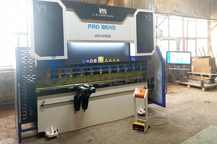 Гидравлический листогибочный пресс с ЧПУ LEMASH PROBEND 2500×100