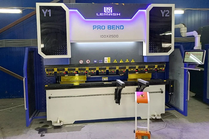 Гидравлический листогибочный пресс с ЧПУ LEMASH PROBEND 2500×100